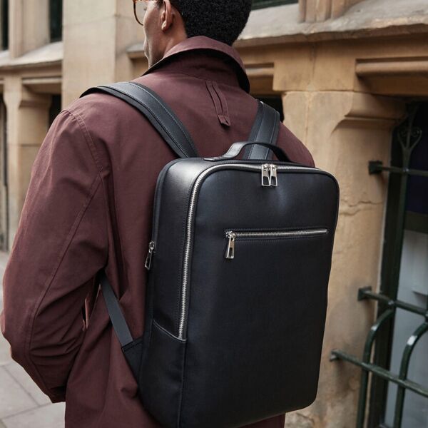 Tailored luxe PU backpack Thumbnail